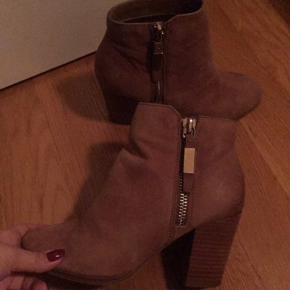 Aldo tan suede ankle booties - great condition